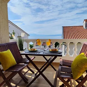 Apartman Orhidelia, Njivice