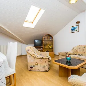 Apartman Lavanda 4, Njivice