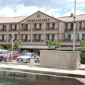 Hotel Miramare, Njivice
